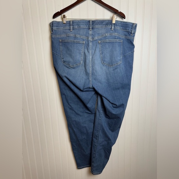 Torrid Bombshell Skinny Medium Wash Premium Denim Jeans Size 24T - Picture 6 of 9